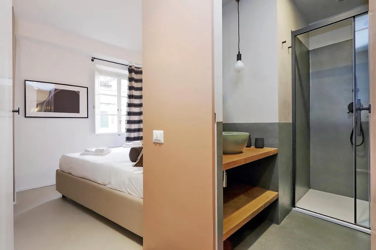 Ych-Bright Penthouse Near Colosseum Rome